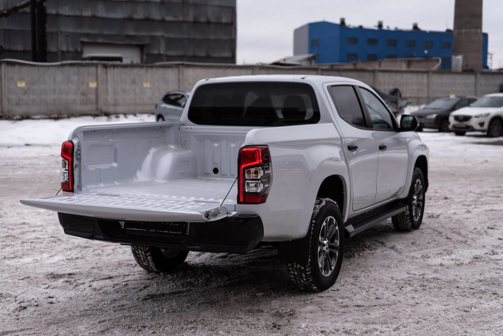 Pickup truck with an open bed